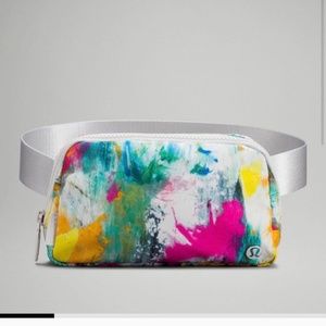 NWT Lululemon Everywhere Belt Bag No Limits White Multi